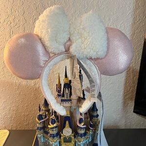 Disney NWT Pink Sherpa Minnie Ears Headband